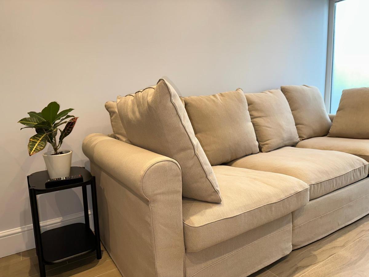 Little Vine - Beautiful Ground Floor Flat In South London Lägenhet Sutton  Exteriör bild